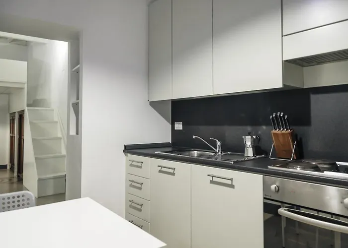 Stylish Loft In Monti Area, Near Colosseum Roma